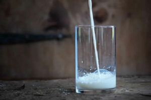 牛奶的營養成分和健康益處